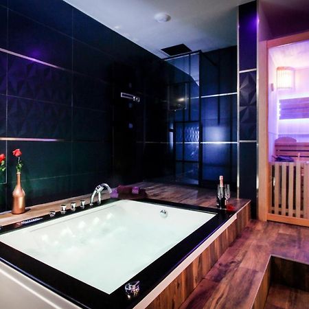 L'écrin champenois - Suite avec balnéo et sauna privés Châlons-en-Champagne Esterno foto