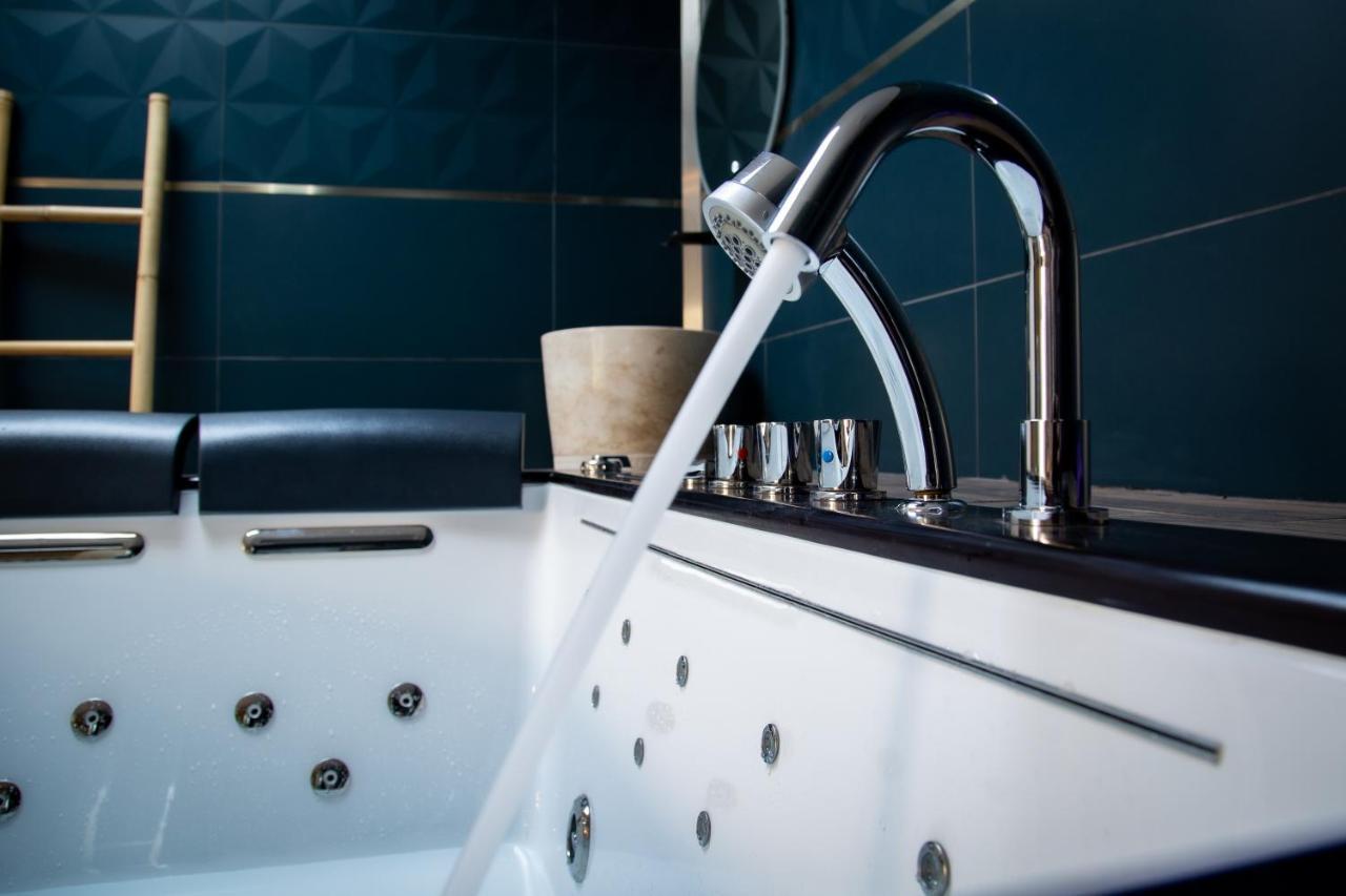 L'écrin champenois - Suite avec balnéo et sauna privés Châlons-en-Champagne Esterno foto
